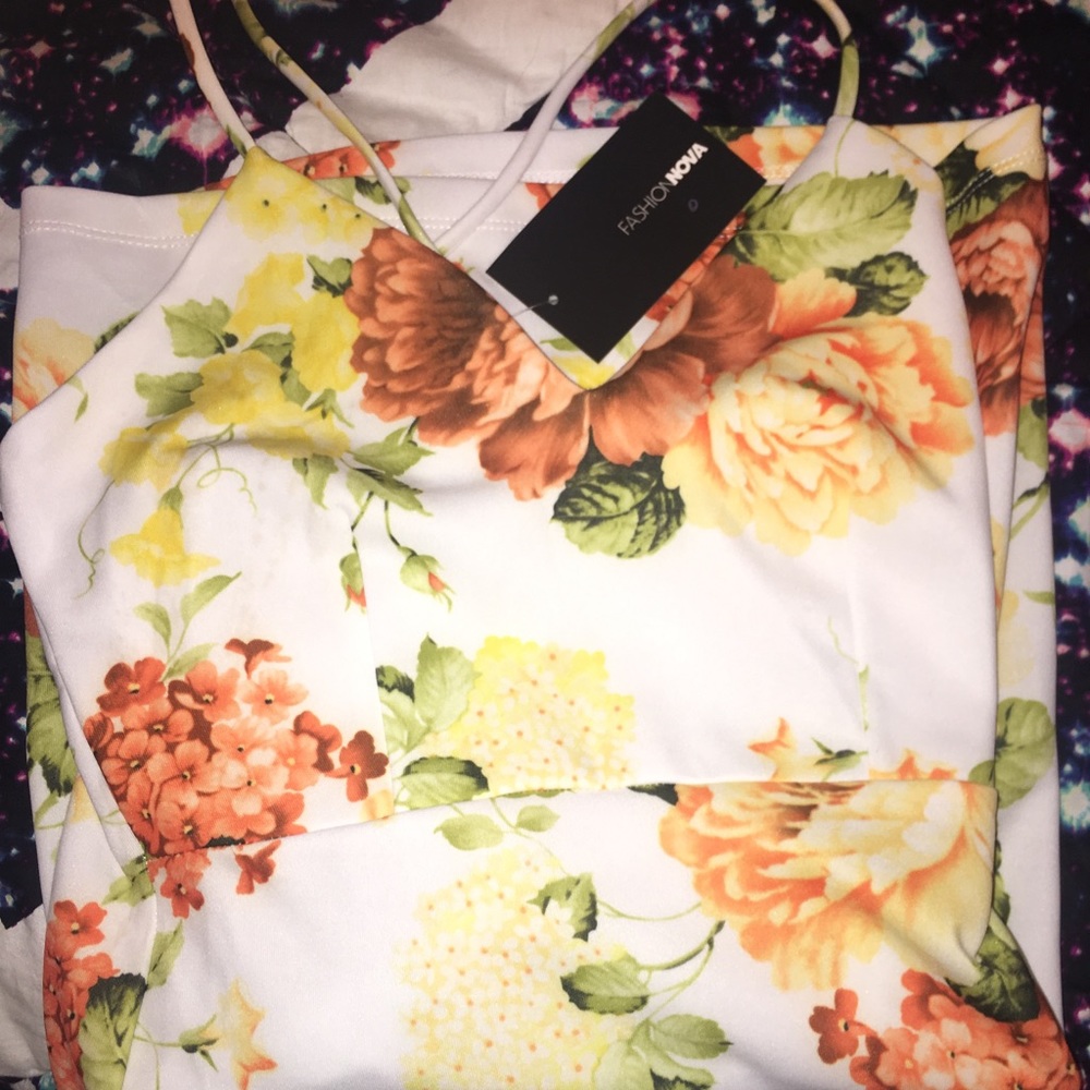 Wine & Dine White Floral Dress - Picture 4 of 6